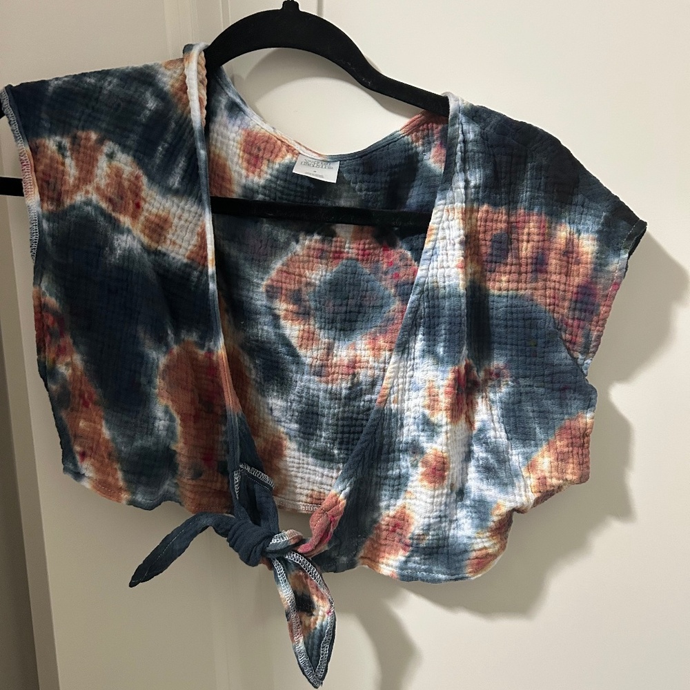 Wild Fable - tie dye shrug